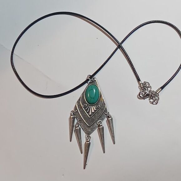 Repurposed necklace. - Picture 1 of 4